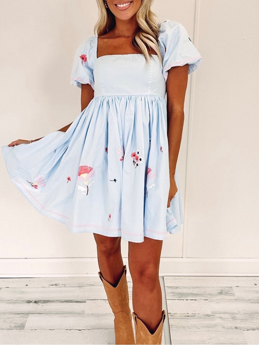 Amable by Mable Light Blue Embroidered Floral Babydoll‎ Dress Sz Small